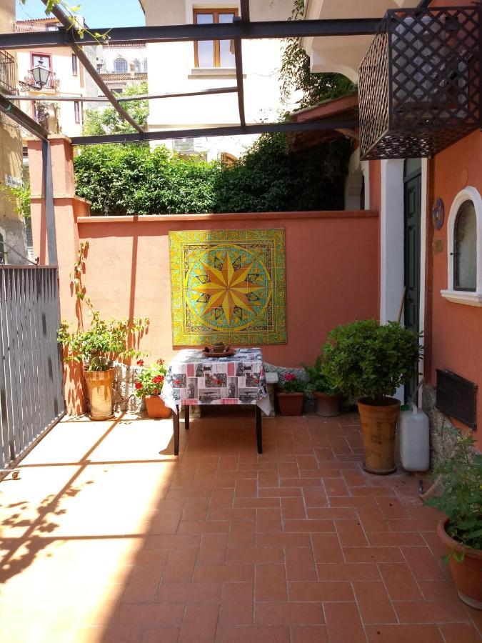 Casa Cifali Bed & Breakfast Taormina Exterior photo