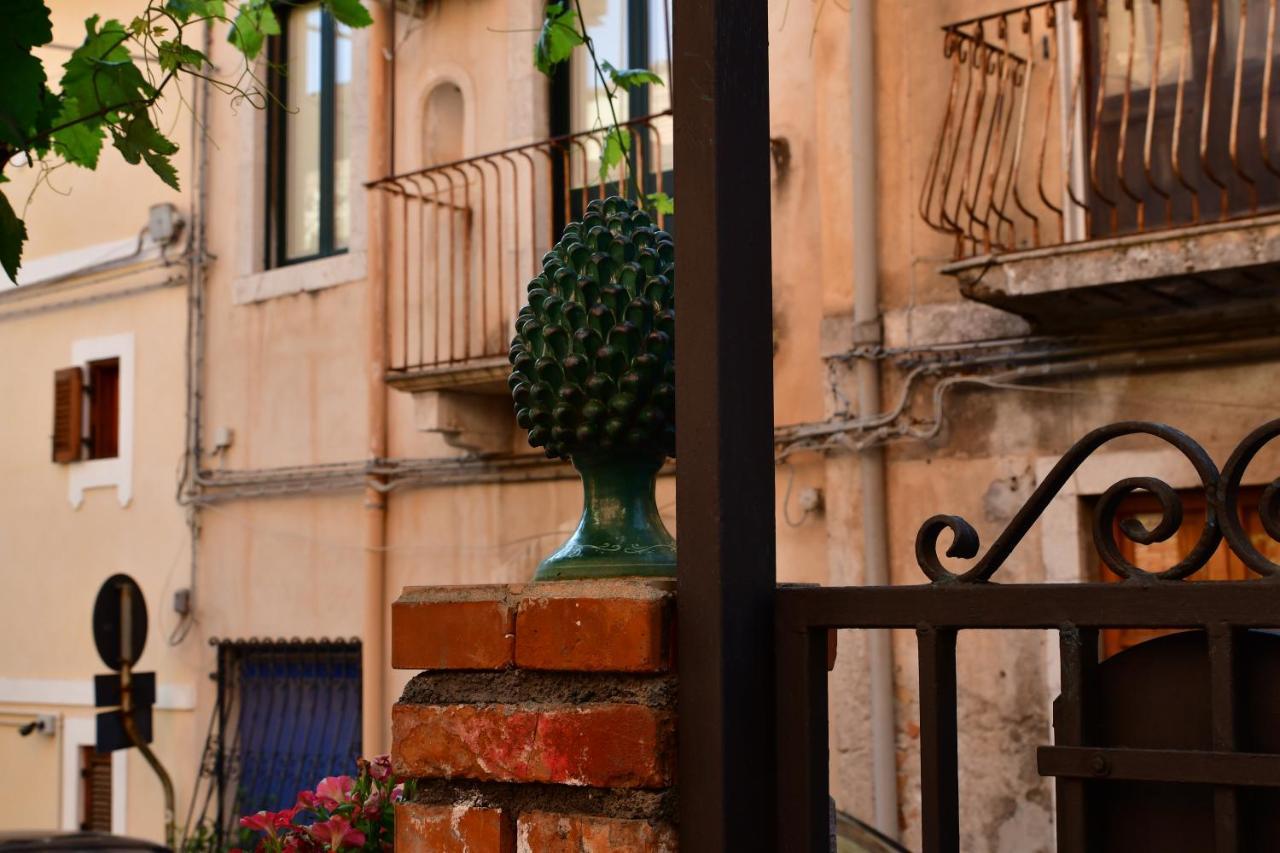 Casa Cifali Bed & Breakfast Taormina Exterior photo